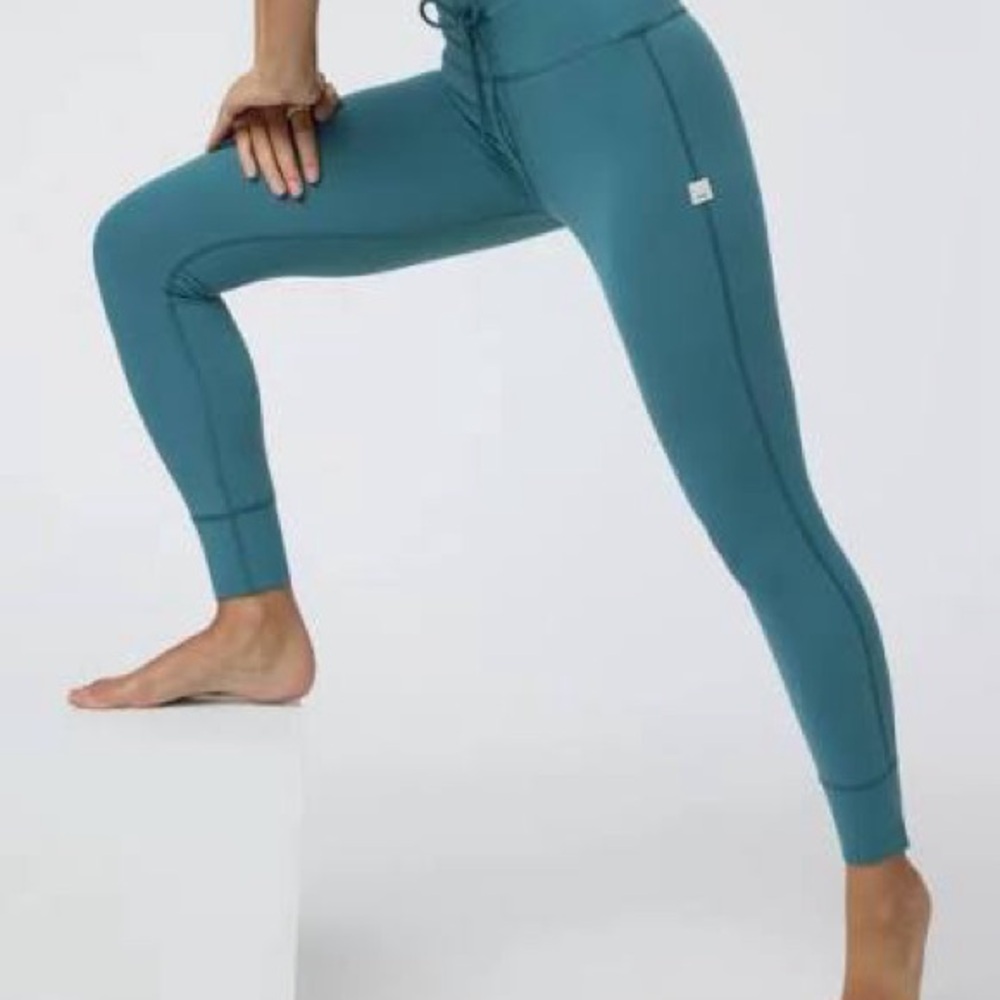Vuori Tidal Wave Daily Leggings - Picture 2 of 5
